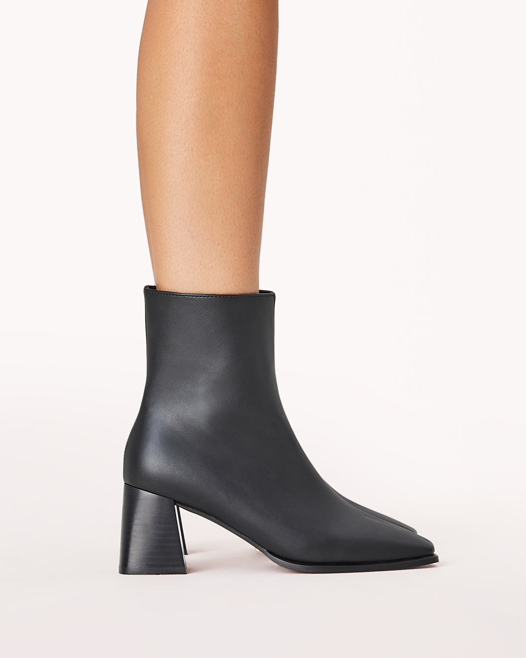 ALANIA - BLACK-Boots-Billini-Billini