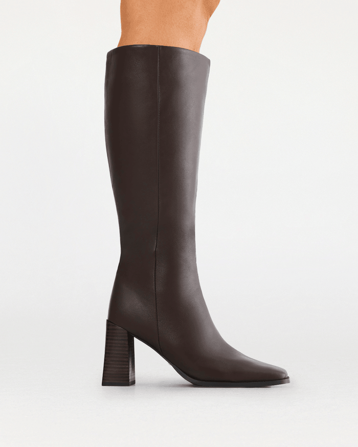 CASTON EXTENDED CURVE - CHOCOLATE-Boots-Billini-Billini