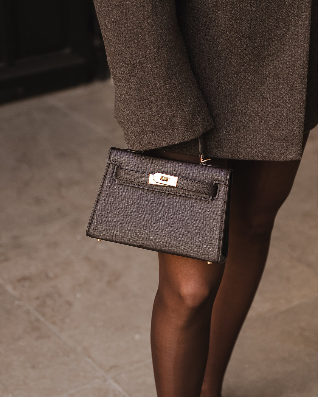 HARIETTE HANDLE BAG - DARK CACAO SAFFIANO-Handbags-Billini-Billini