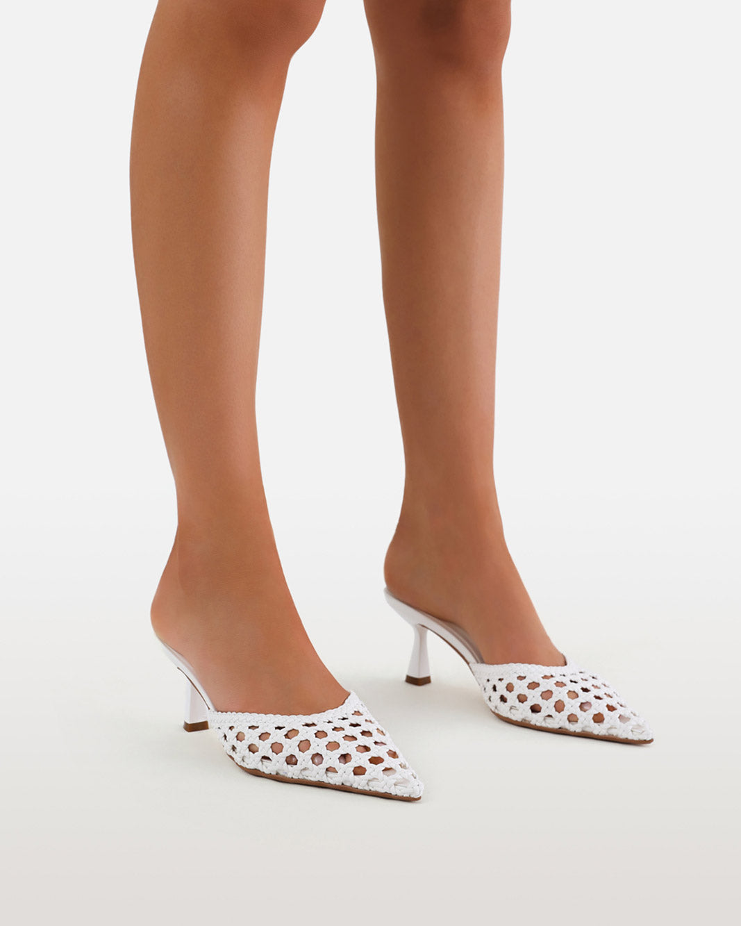 LEELA - WHITE-PUMPS-Billini-Billini
