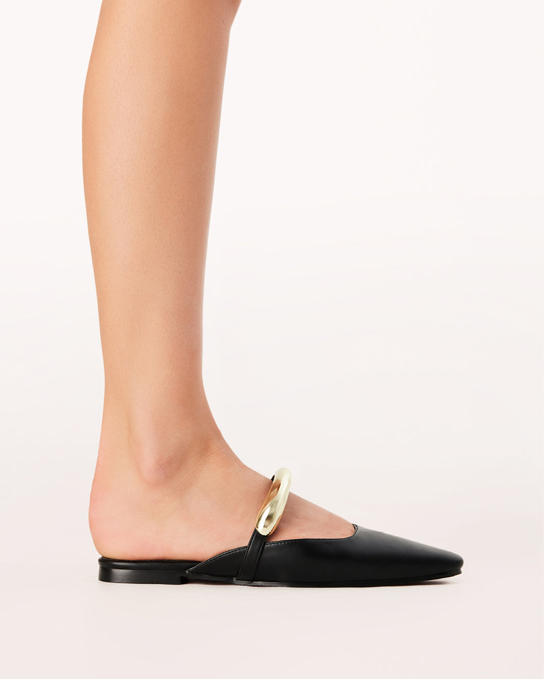 MERCER - BLACK-Flats-Billini-Billini