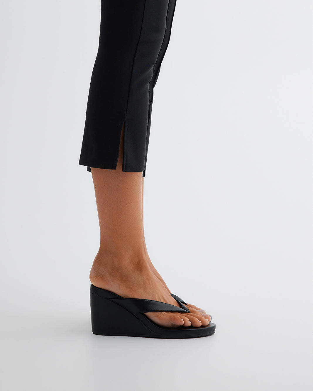 RAVYN - BLACK-Wedges-Billini-Billini