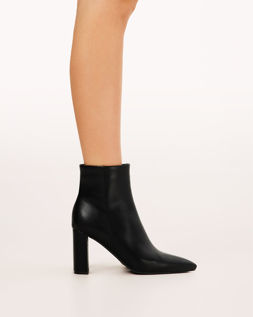 RENETA - BLACK-Boots-Billini-Billini