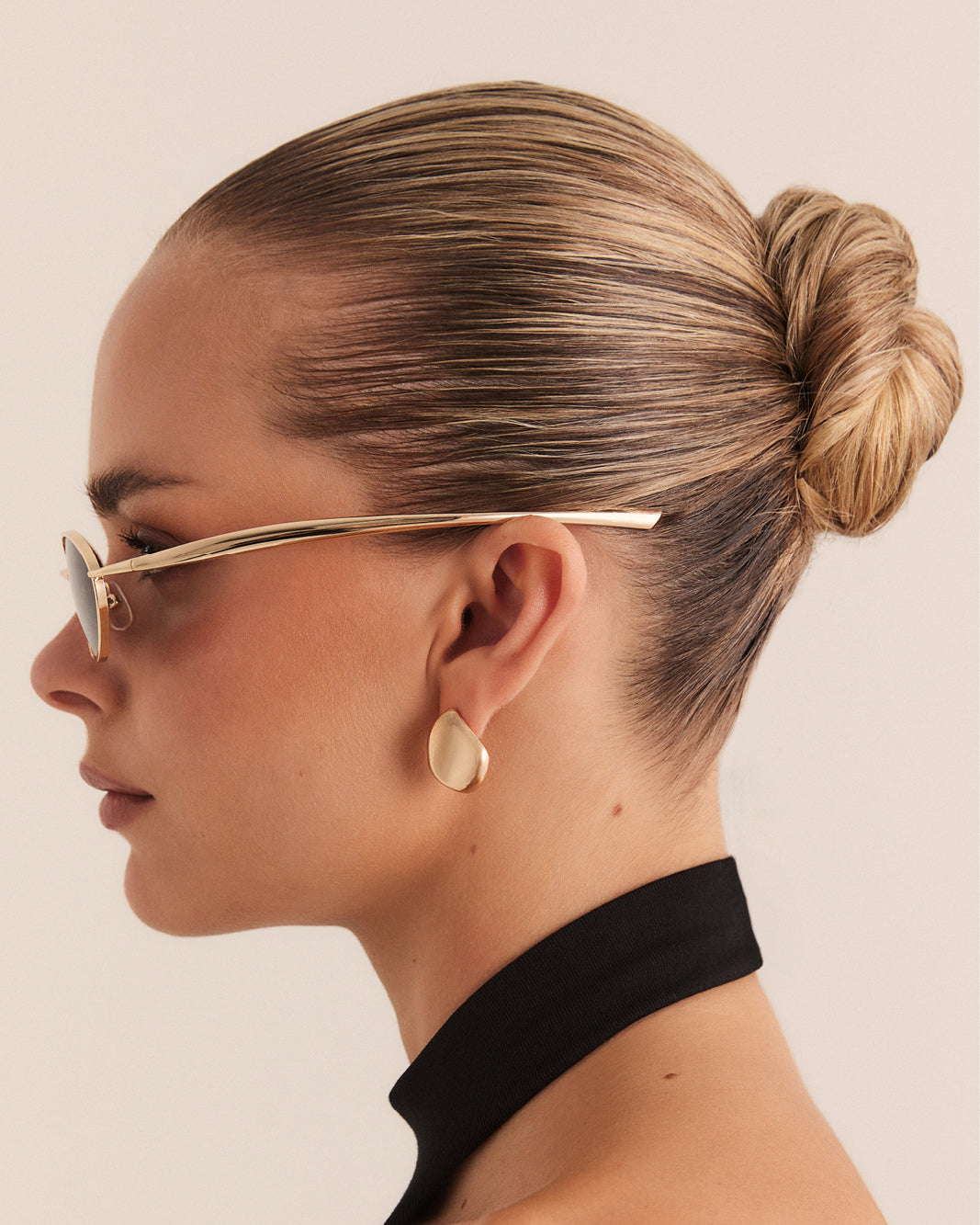 THE CRUZ - GOLD-SMOKE-SUNGLASSES-BANBE-Billini