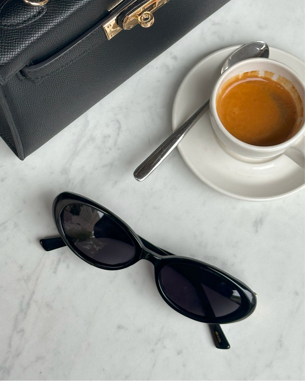 THE IRIS - BLACK-JET-SUNGLASSES-BANBE-Billini