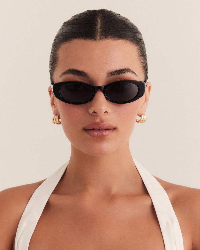 THE OLIVIA - BLACK-BLACK-SUNGLASSES-BANBE-Billini