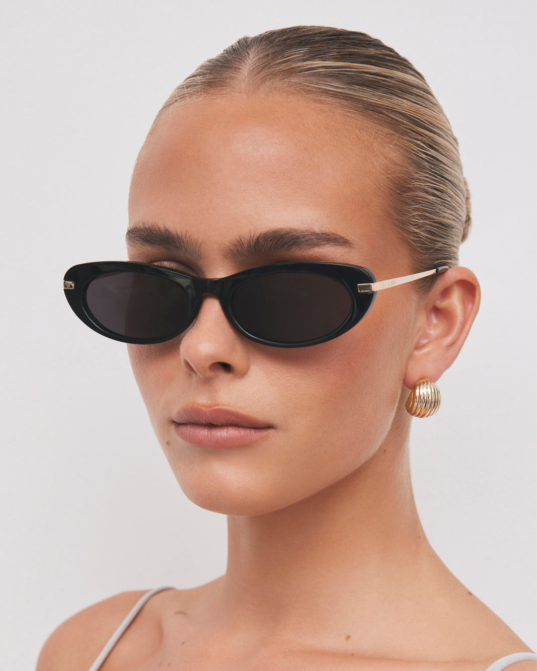 THE RAE - BLACK-BLACK-SUNGLASSES-BANBE-Billini