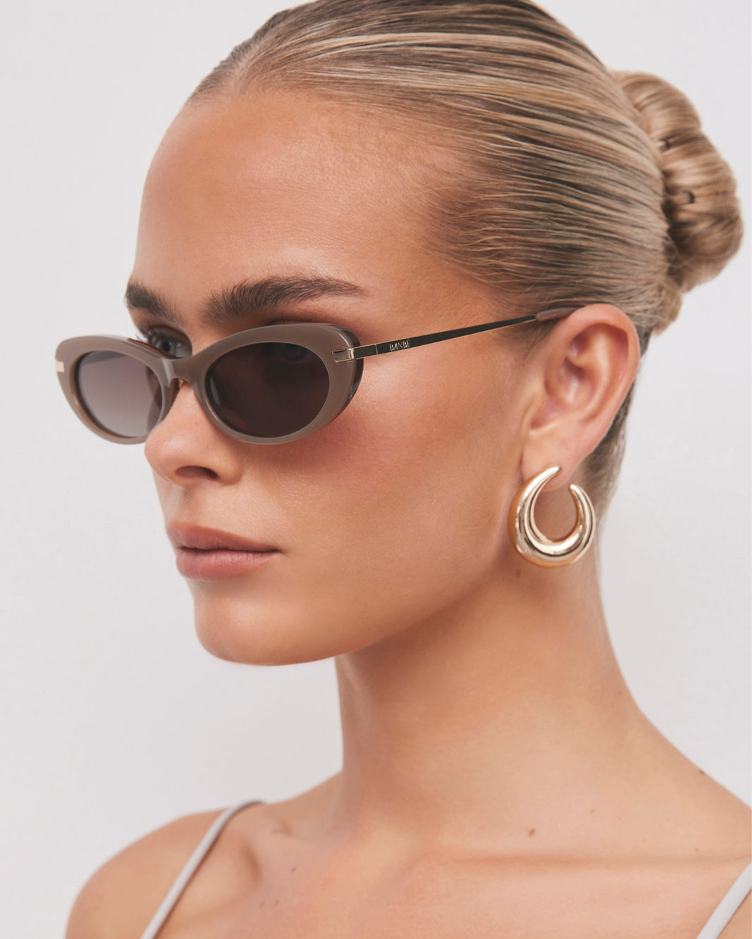 THE RAE - TAUPE-BROWN-SUNGLASSES-BANBE-Billini