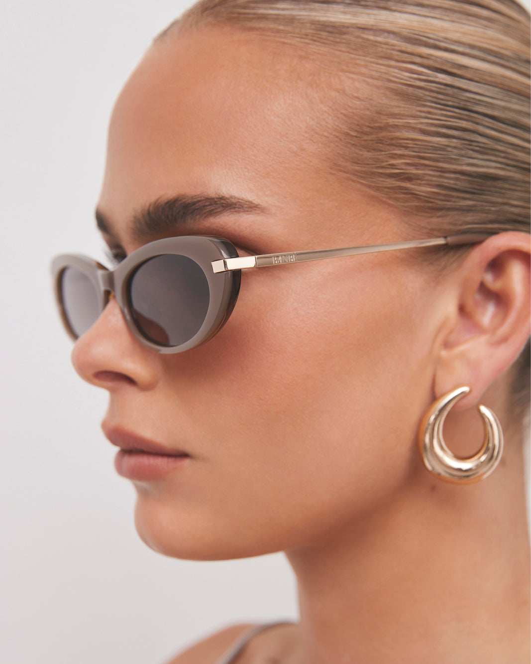 THE RAE - TAUPE-BROWN-SUNGLASSES-BANBE-Billini