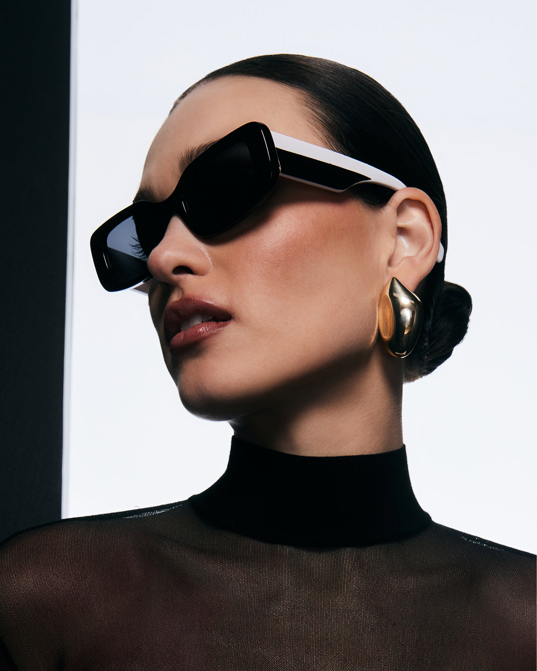 THE TASH - BLACK-WHITE-BLACK-SUNGLASSES-BANBE-Billini