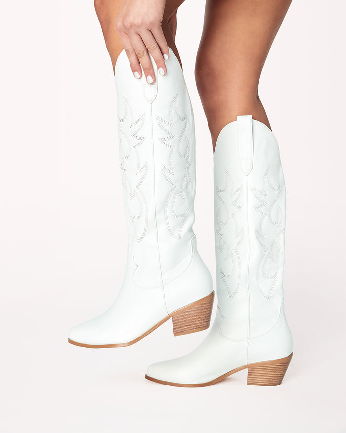 URSON - WHITE-Boots-Billini-Billini